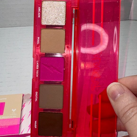 ColourPop Color Vision Eyeshadow Palette - Picture 5 of 8